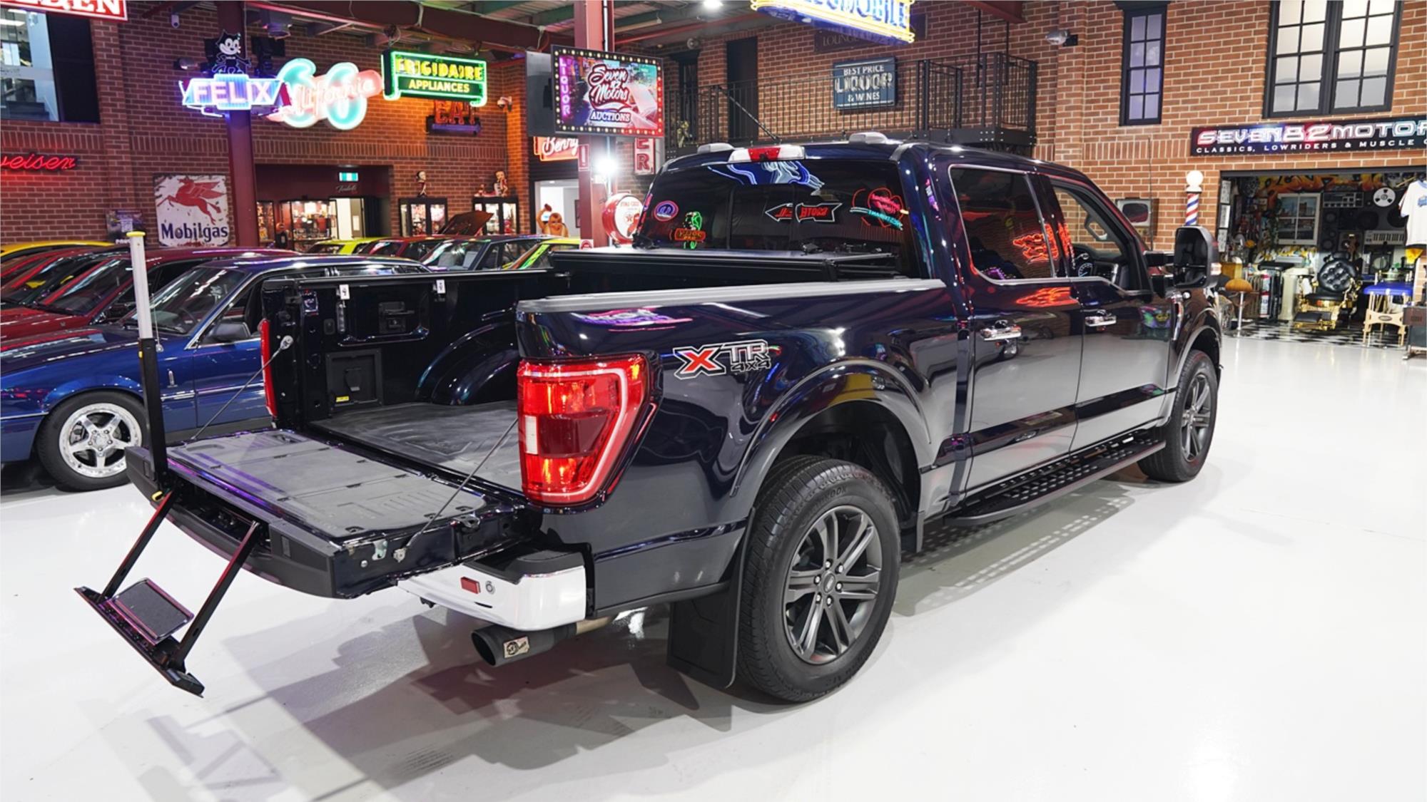 2021 FORD F-150 XLT AUTOMATIC CREW CAB PICKUP