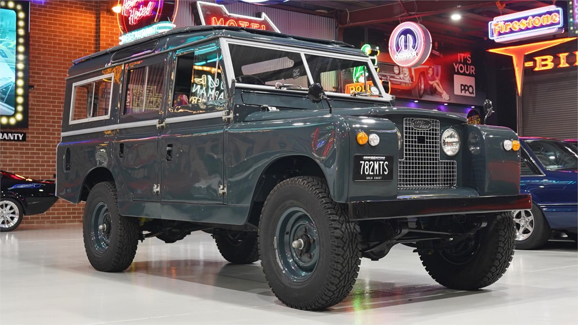 1968 LAND ROVER 109 IIA MANUAL SUV WAGON