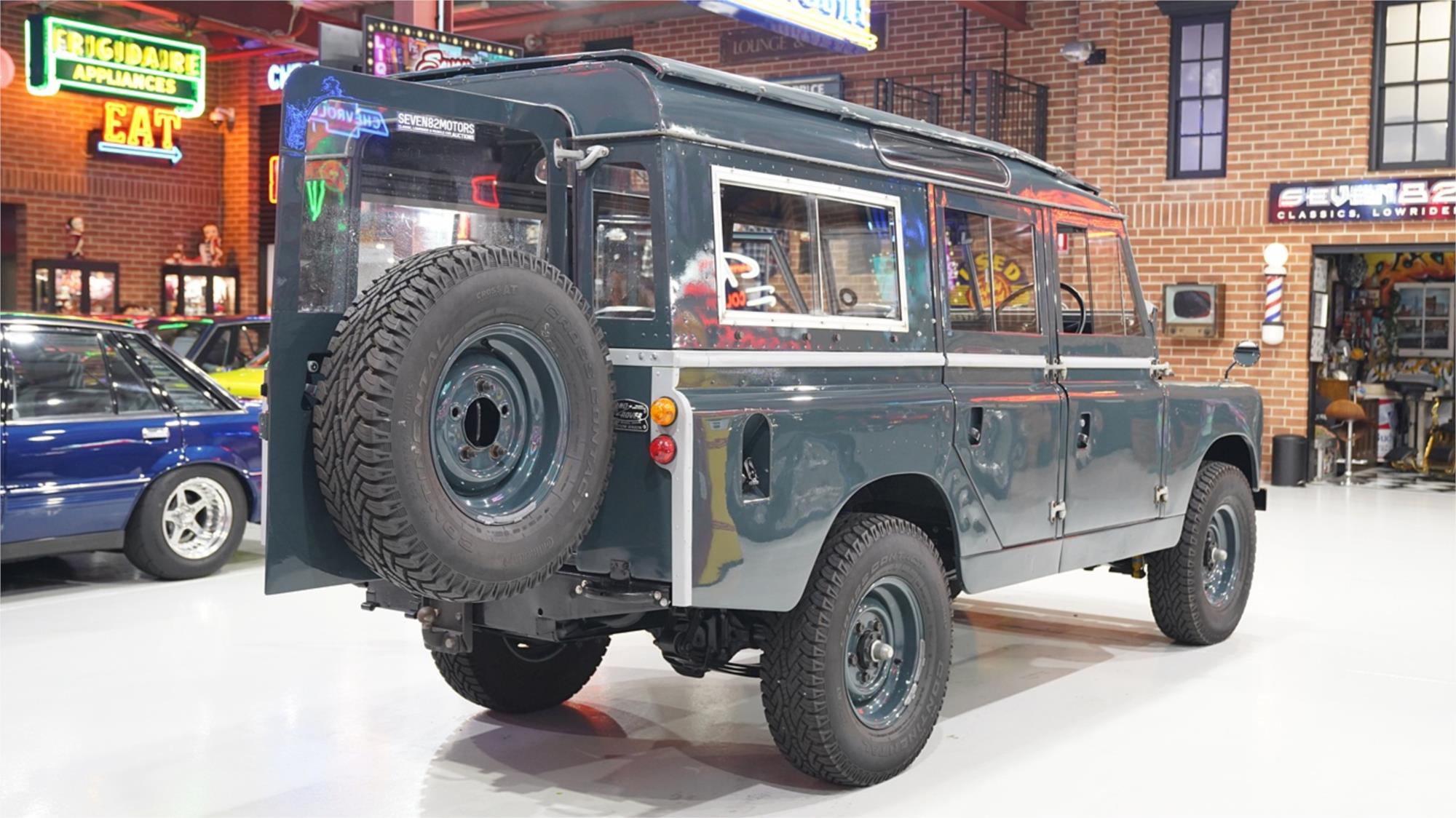 1968 LAND ROVER 109 IIA MANUAL SUV WAGON
