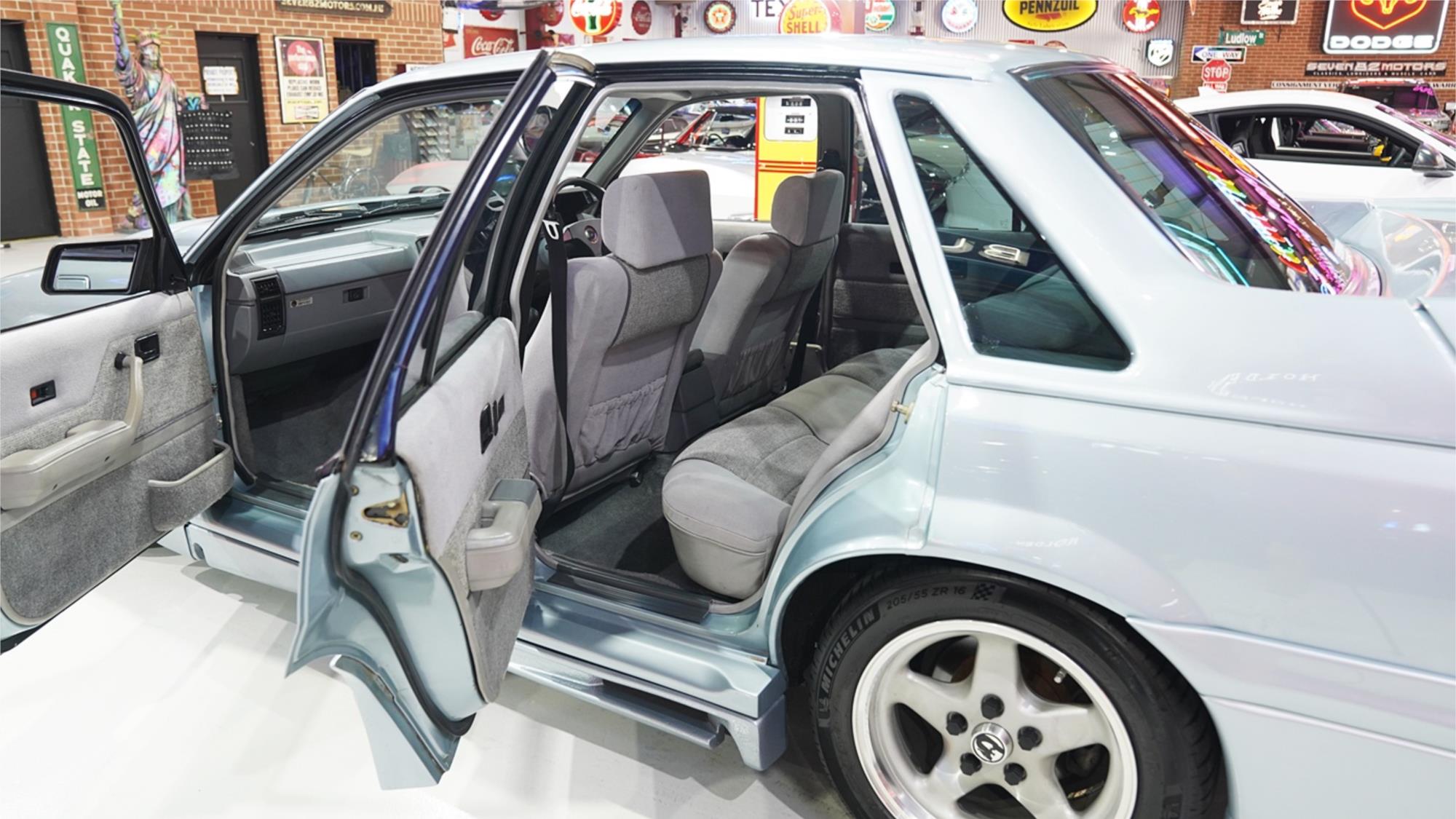 1988 HOLDEN SPECIAL VEHICLES COMMODORE VL SS GROUP A MANUAL SEDAN