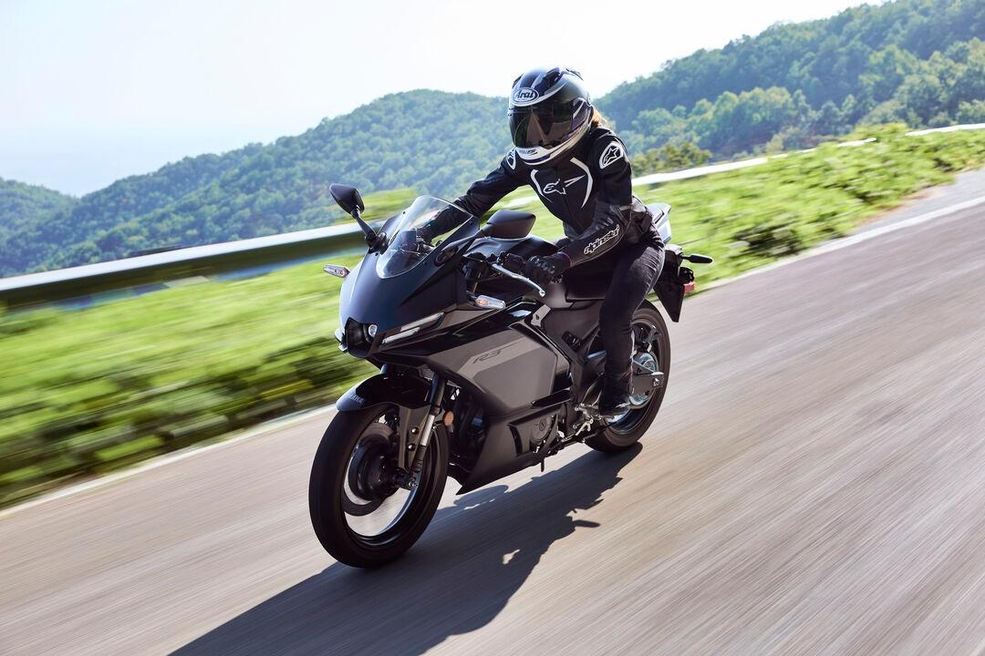 2025 YAMAHA YZF-R3 (YZF-R3A) SPORTS