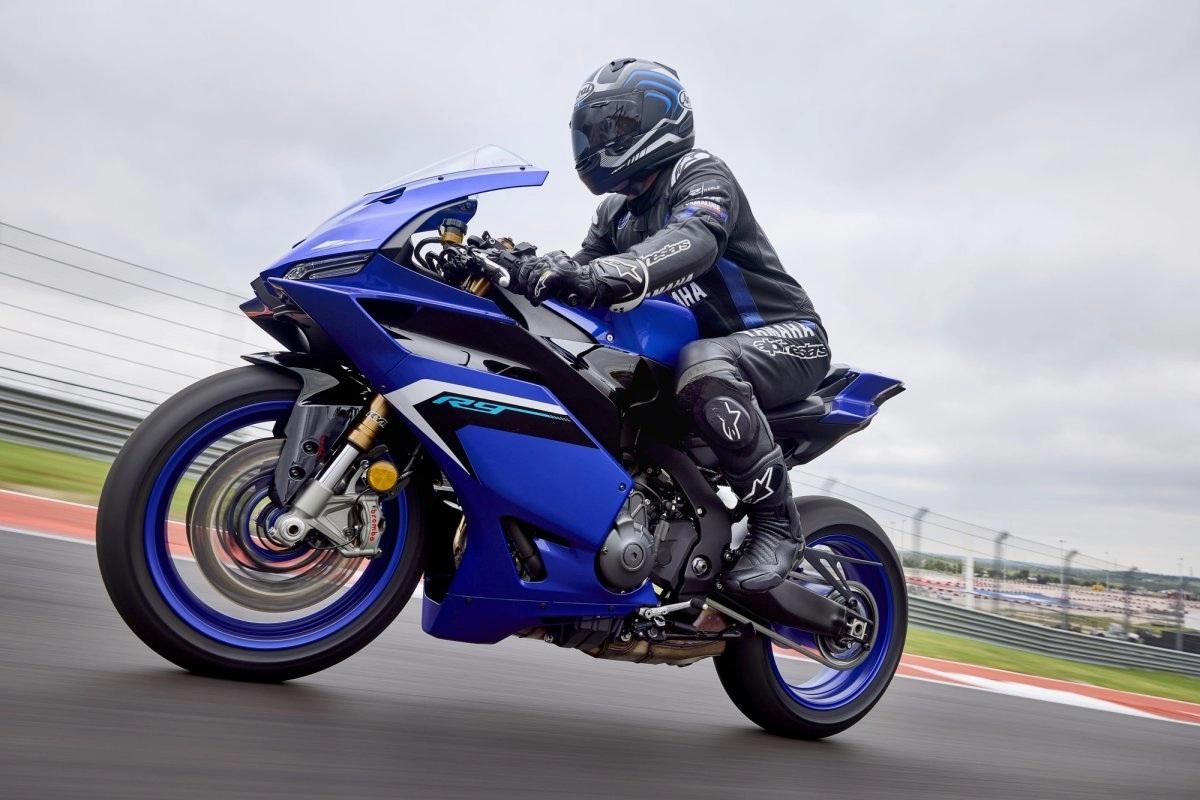 2025 YAMAHA YZF-R9 SPORTS