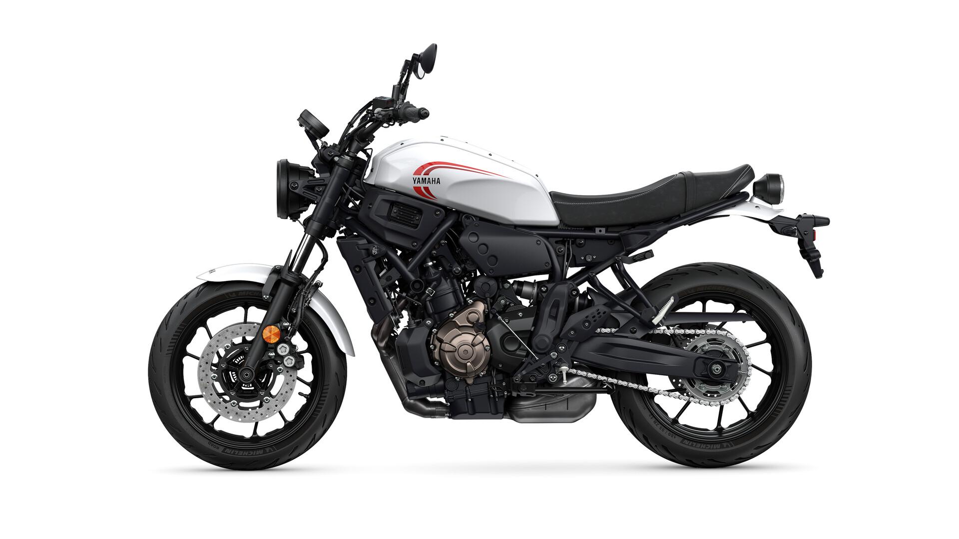 2025 YAMAHA XSR700 ROAD