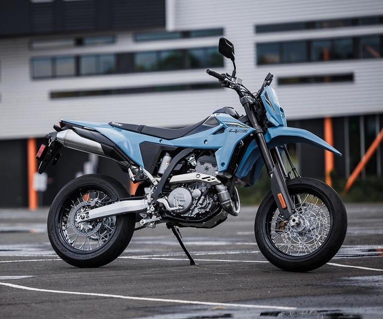 2026 SUZUKI DR-Z4SM DUAL SPORTS