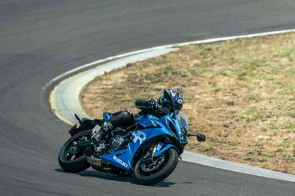 2026 SUZUKI GSX-8R ROAD