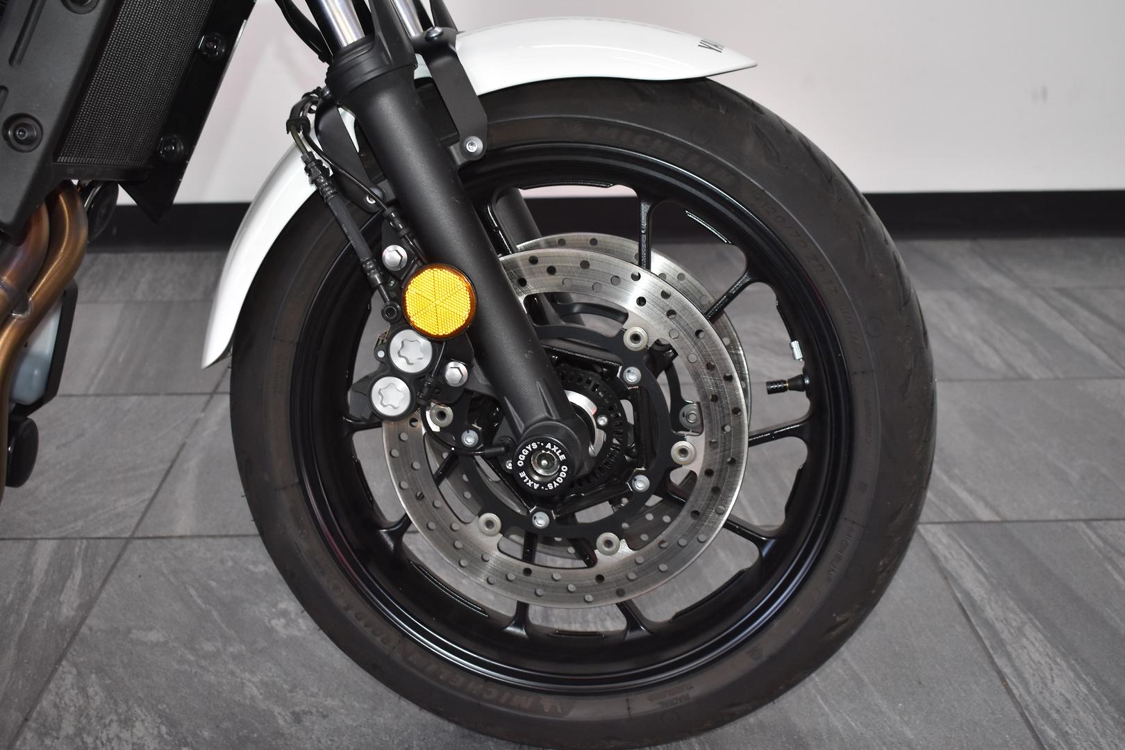 2024 YAMAHA XSR700 ROAD