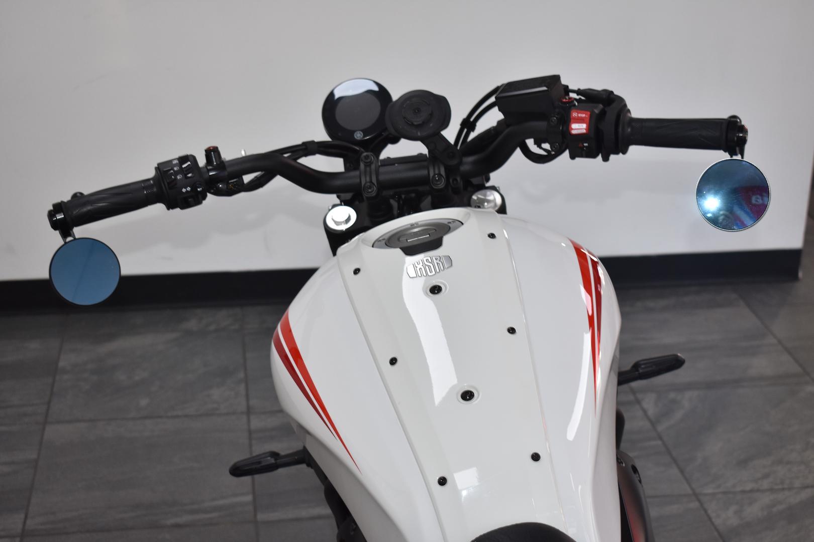 2024 YAMAHA XSR700 ROAD