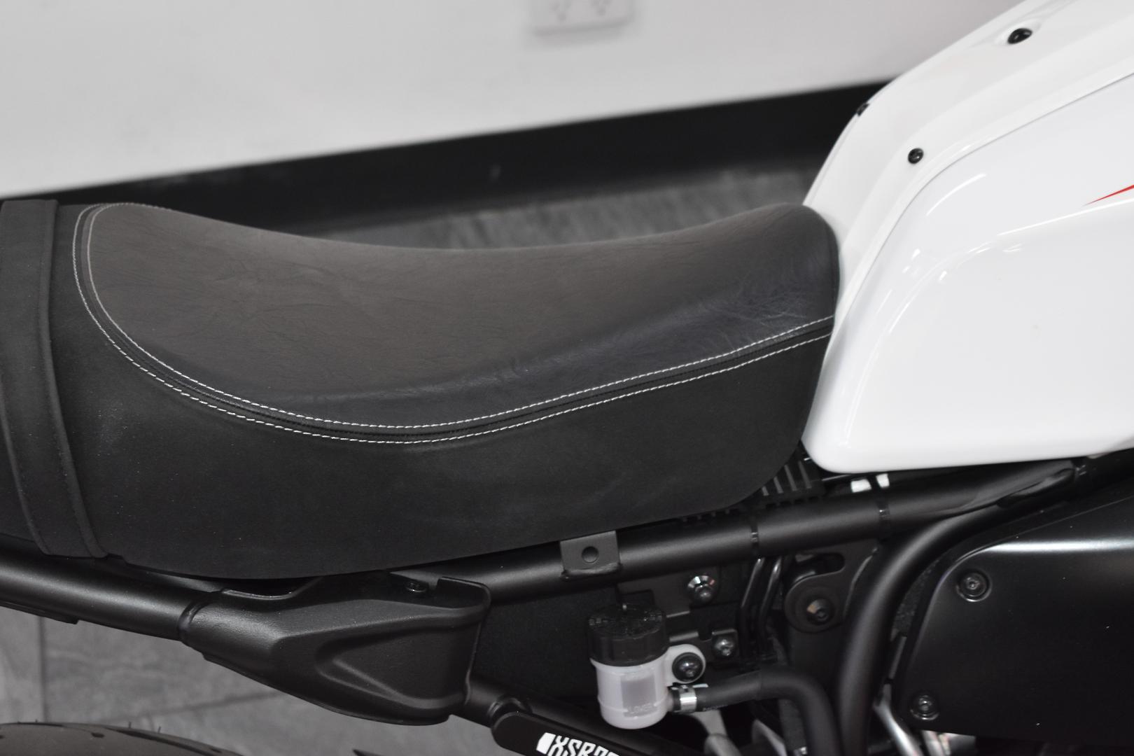 2024 YAMAHA XSR700 ROAD