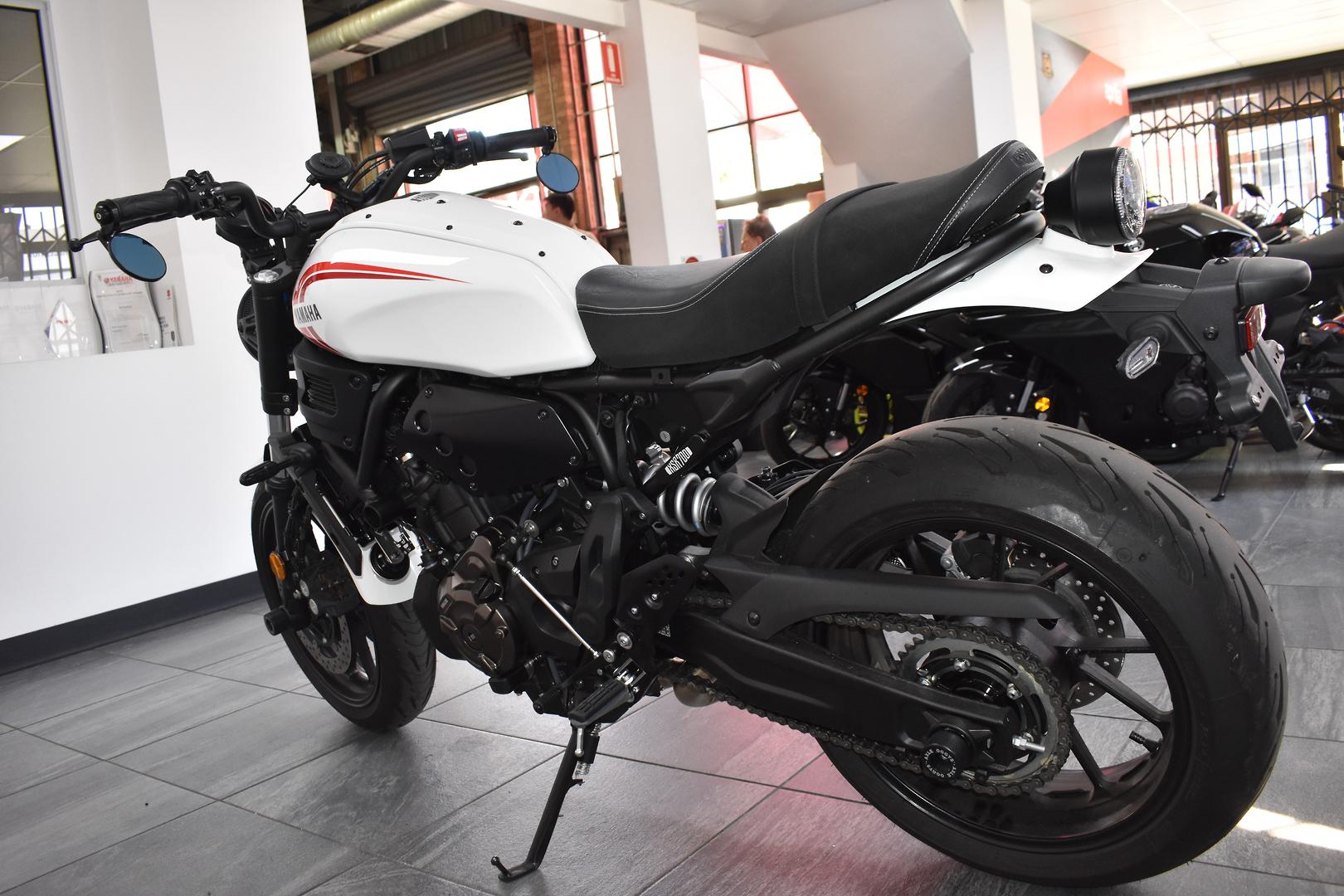 2024 YAMAHA XSR700 ROAD