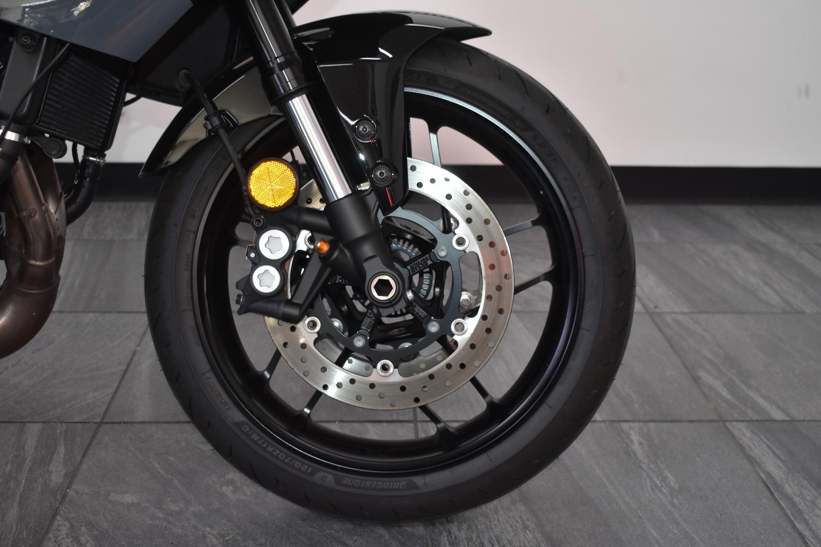 2025 YAMAHA XSR900GP (MTM890ASP) DUAL SPORTS