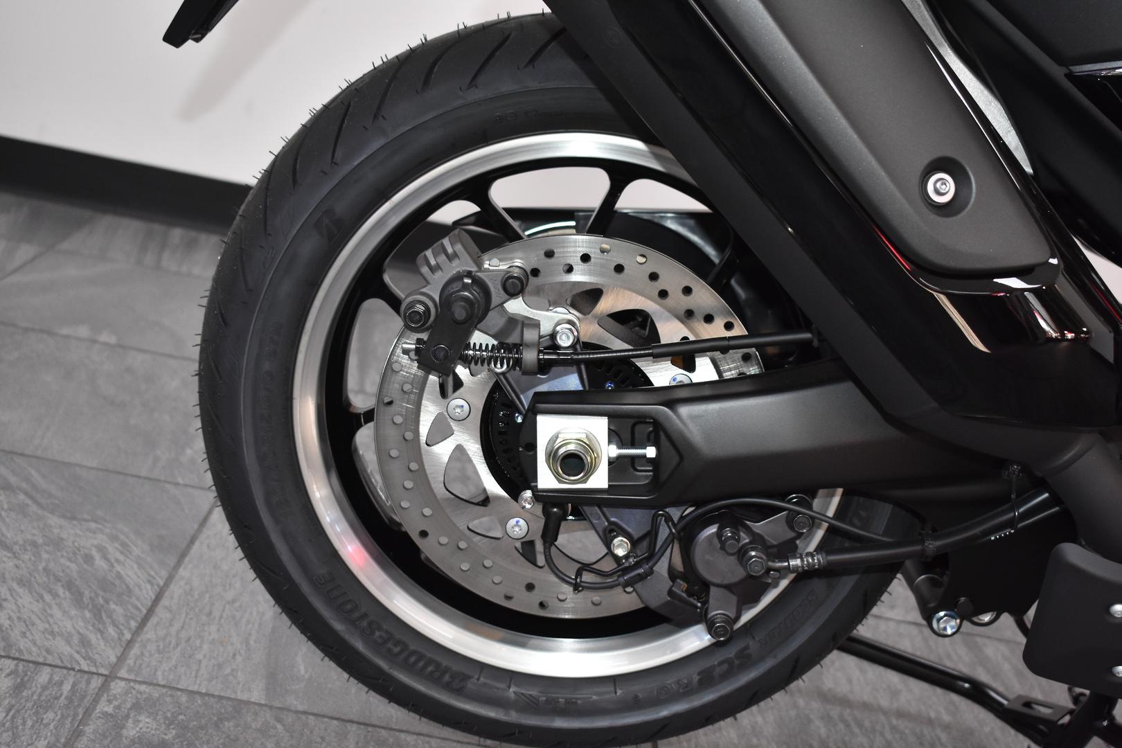 2026 YAMAHA TMAX 560 TECH MAX SCOOTER