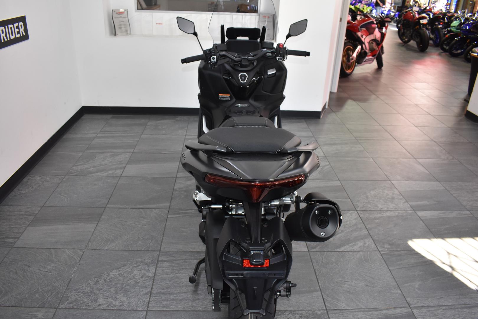 2026 YAMAHA TMAX 560 TECH MAX SCOOTER