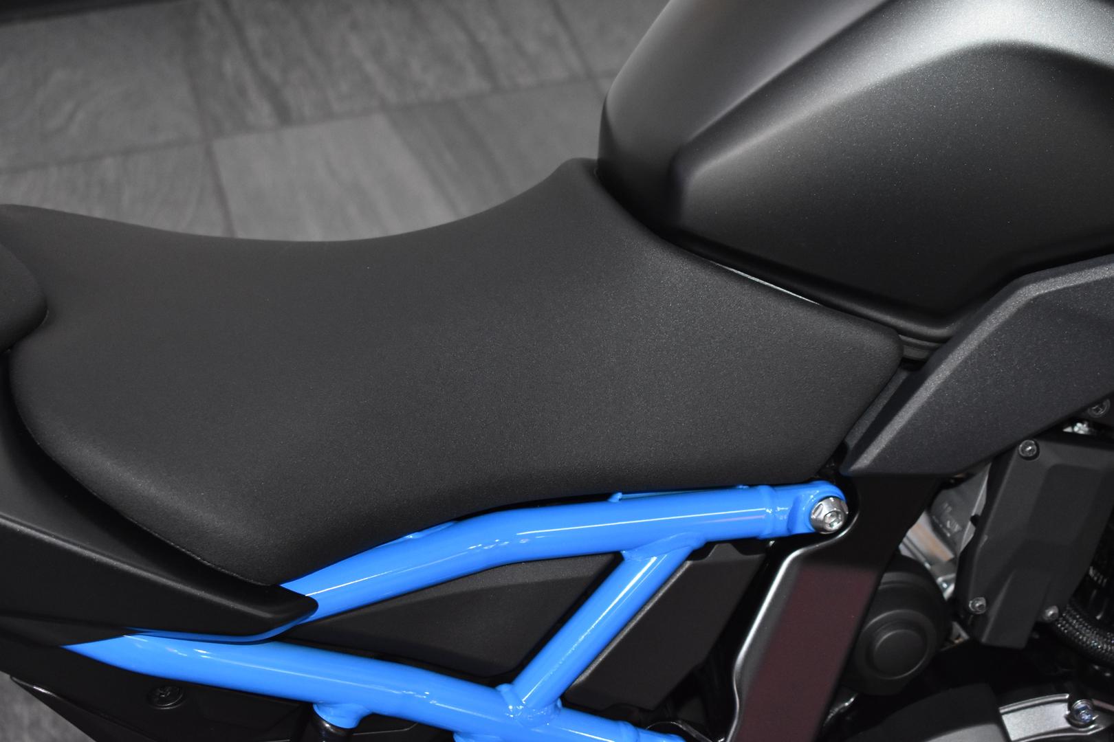 2025 SUZUKI GSX-8S ROAD