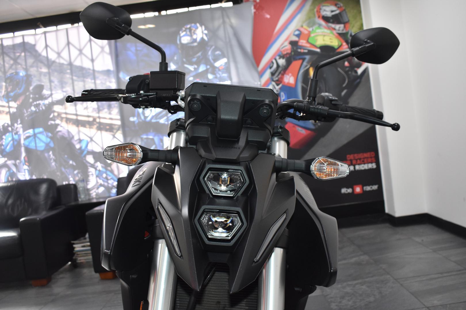 2025 SUZUKI GSX-8S ROAD