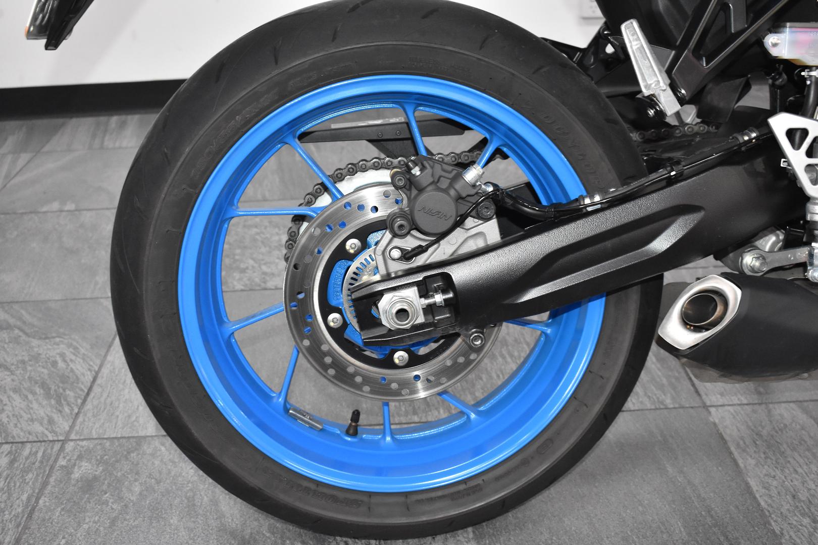2025 SUZUKI GSX-8S ROAD
