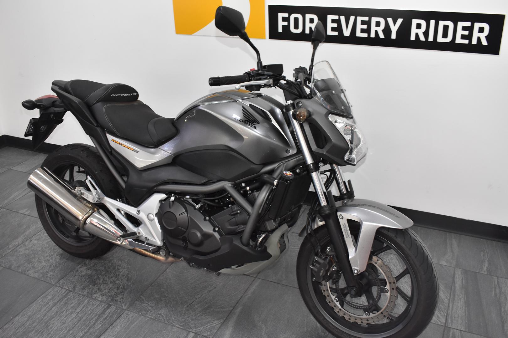 2013 HONDA NC700SA ROAD