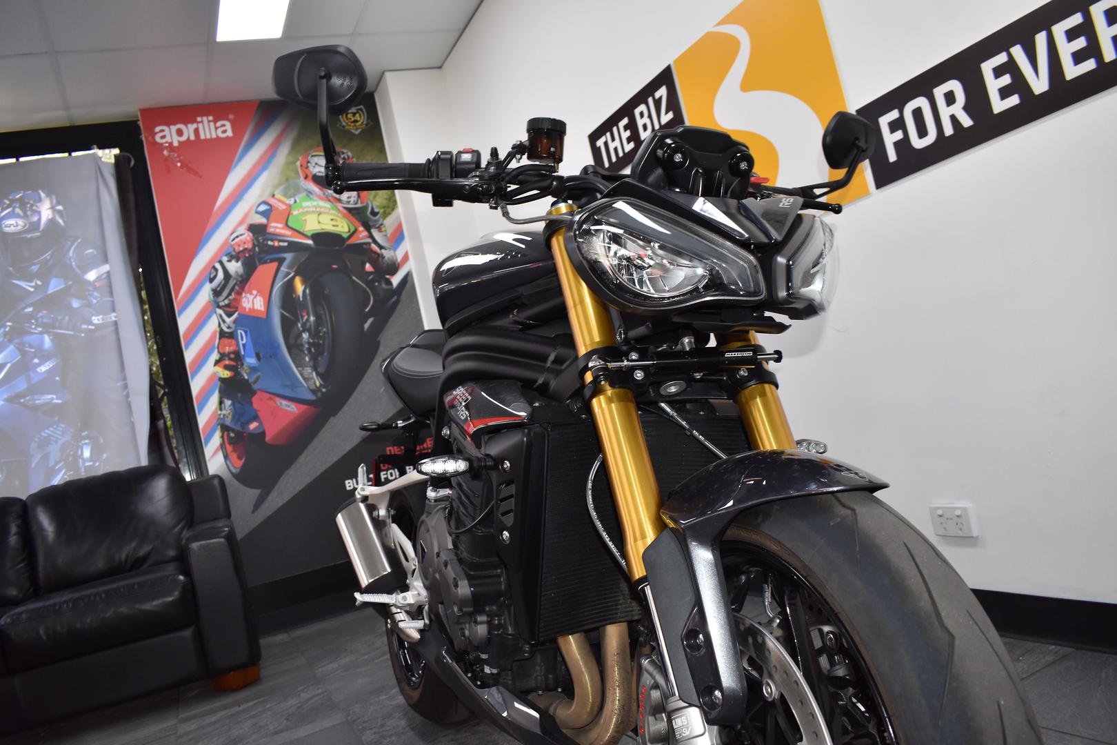 2025 TRIUMPH SPEED TRIPLE 1200 RS ROAD