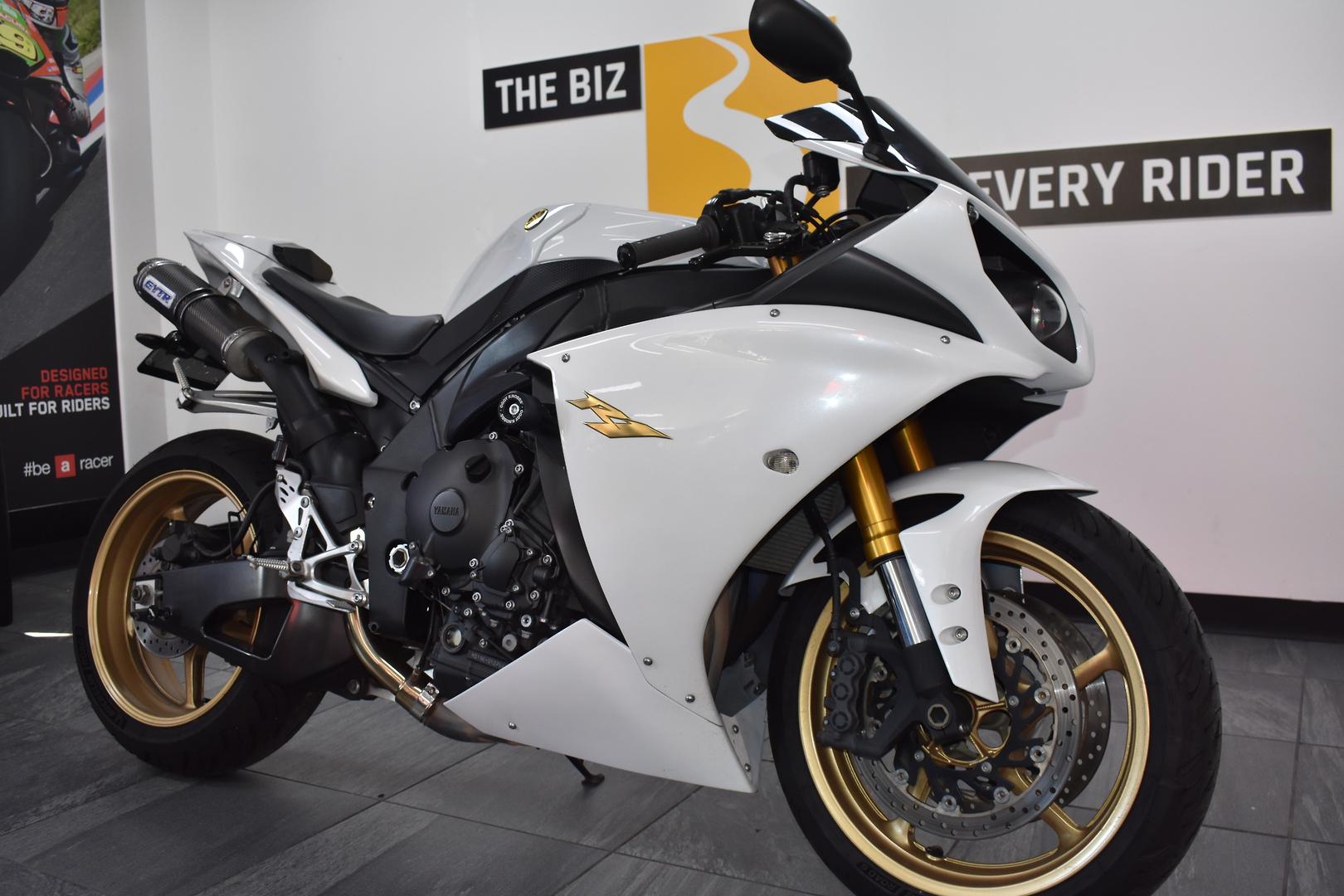 2010 YAMAHA YZF-R1 SPORTS