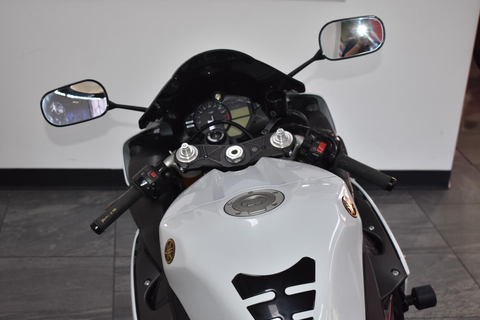 2010 YAMAHA YZF-R1 SPORTS