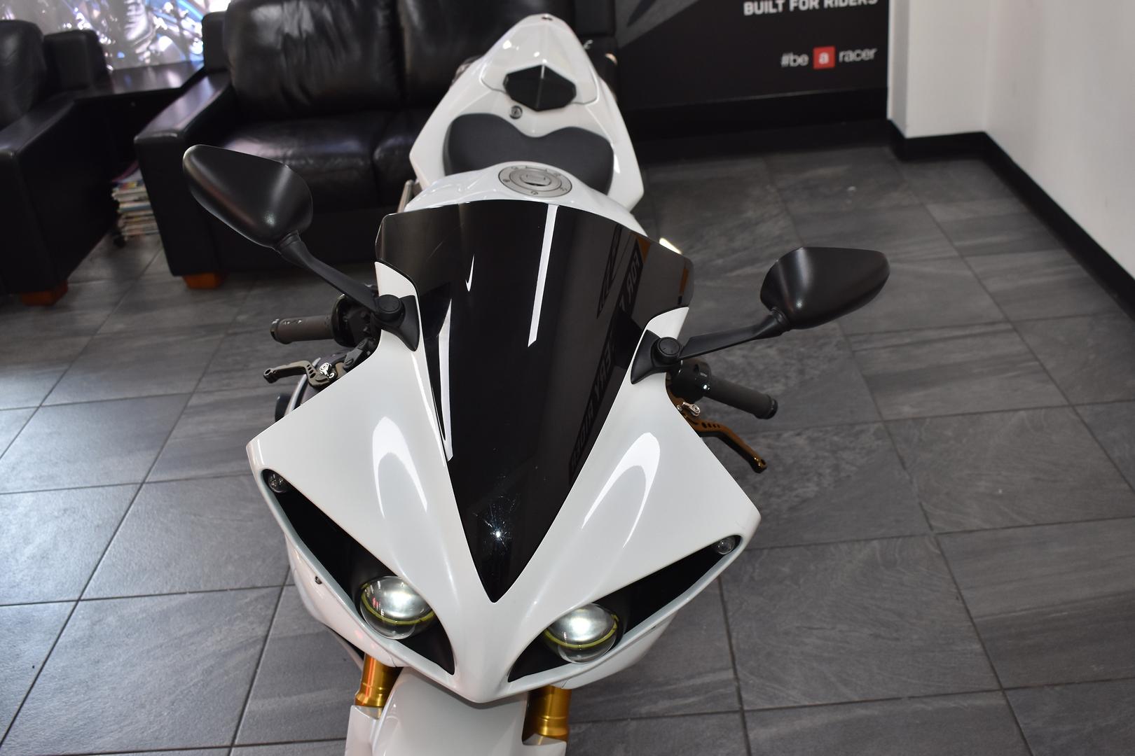 2010 YAMAHA YZF-R1 SPORTS