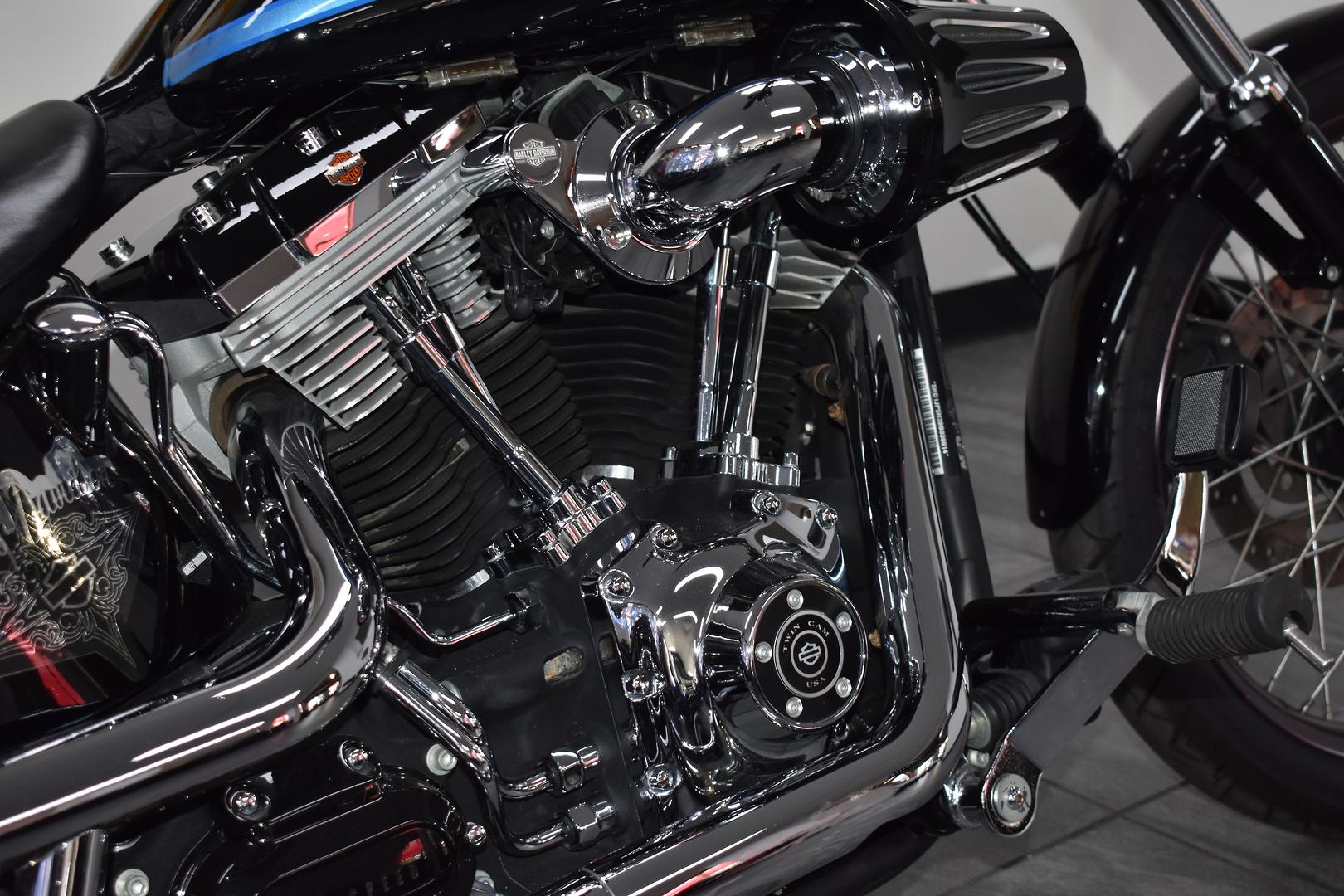 2011 HARLEY-DAVIDSON FXS BLACKLINE CRUISER