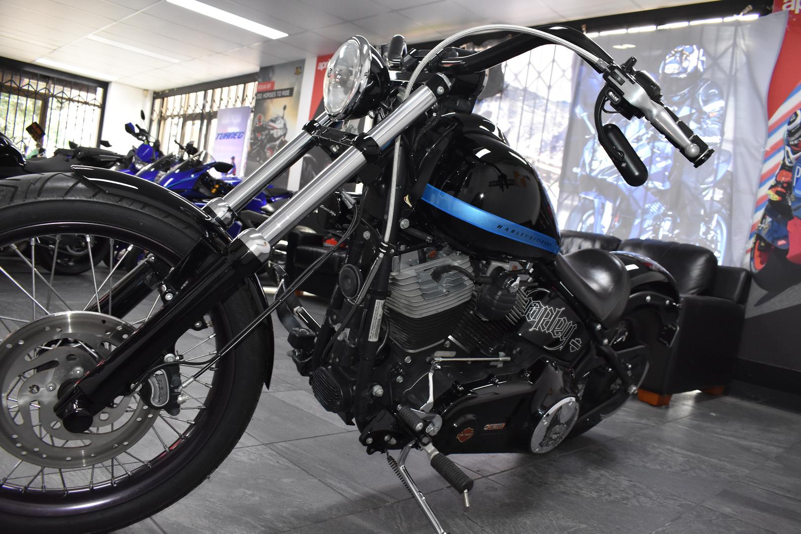 2011 HARLEY-DAVIDSON FXS BLACKLINE CRUISER