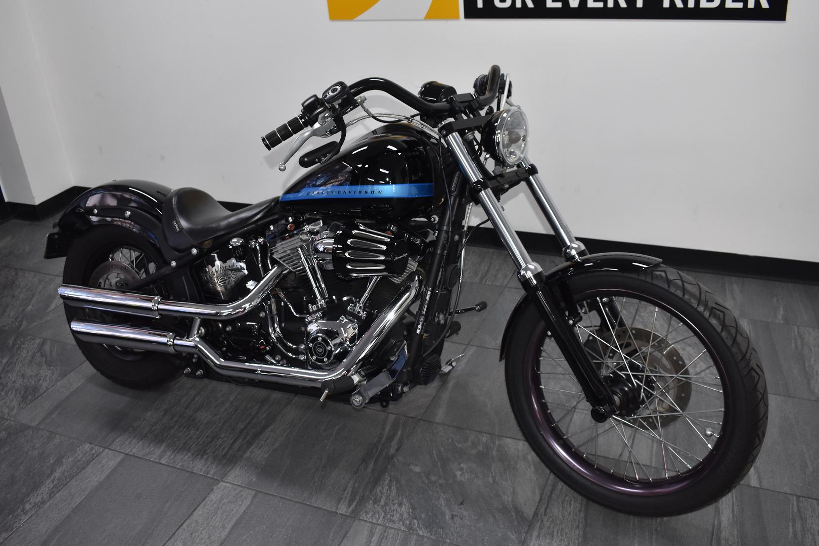 2011 HARLEY-DAVIDSON FXS BLACKLINE CRUISER