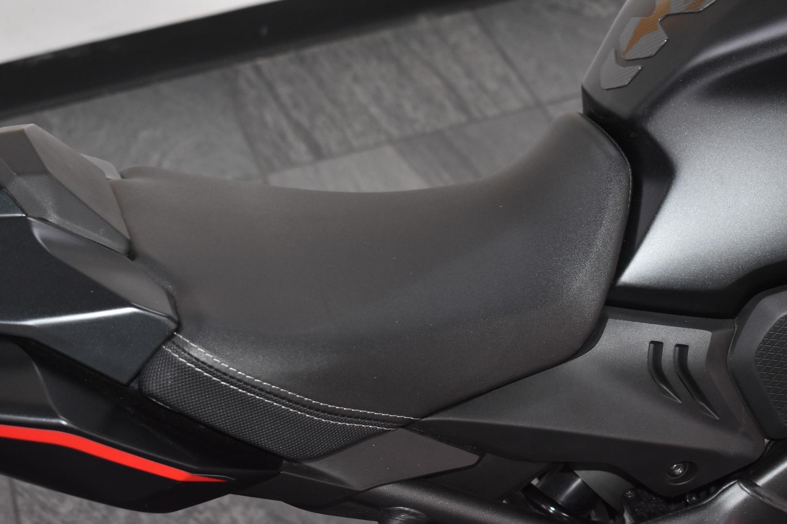 2025 HONDA CBR650R SPORTS