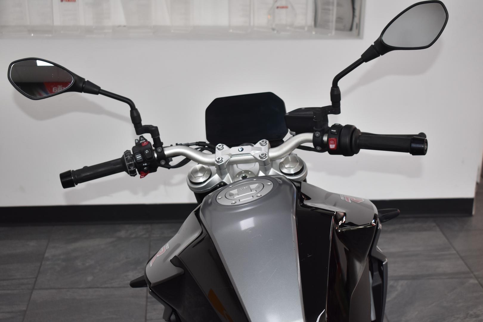 2023 BMW F 900 R ROAD