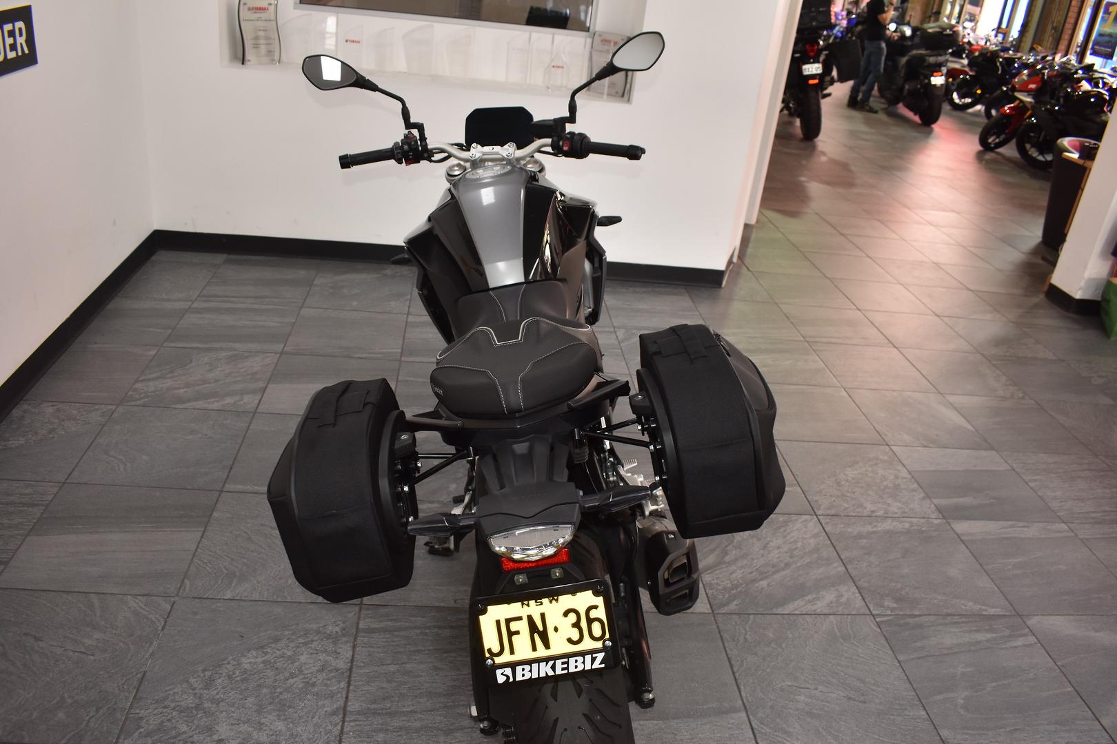 2023 BMW F 900 R ROAD