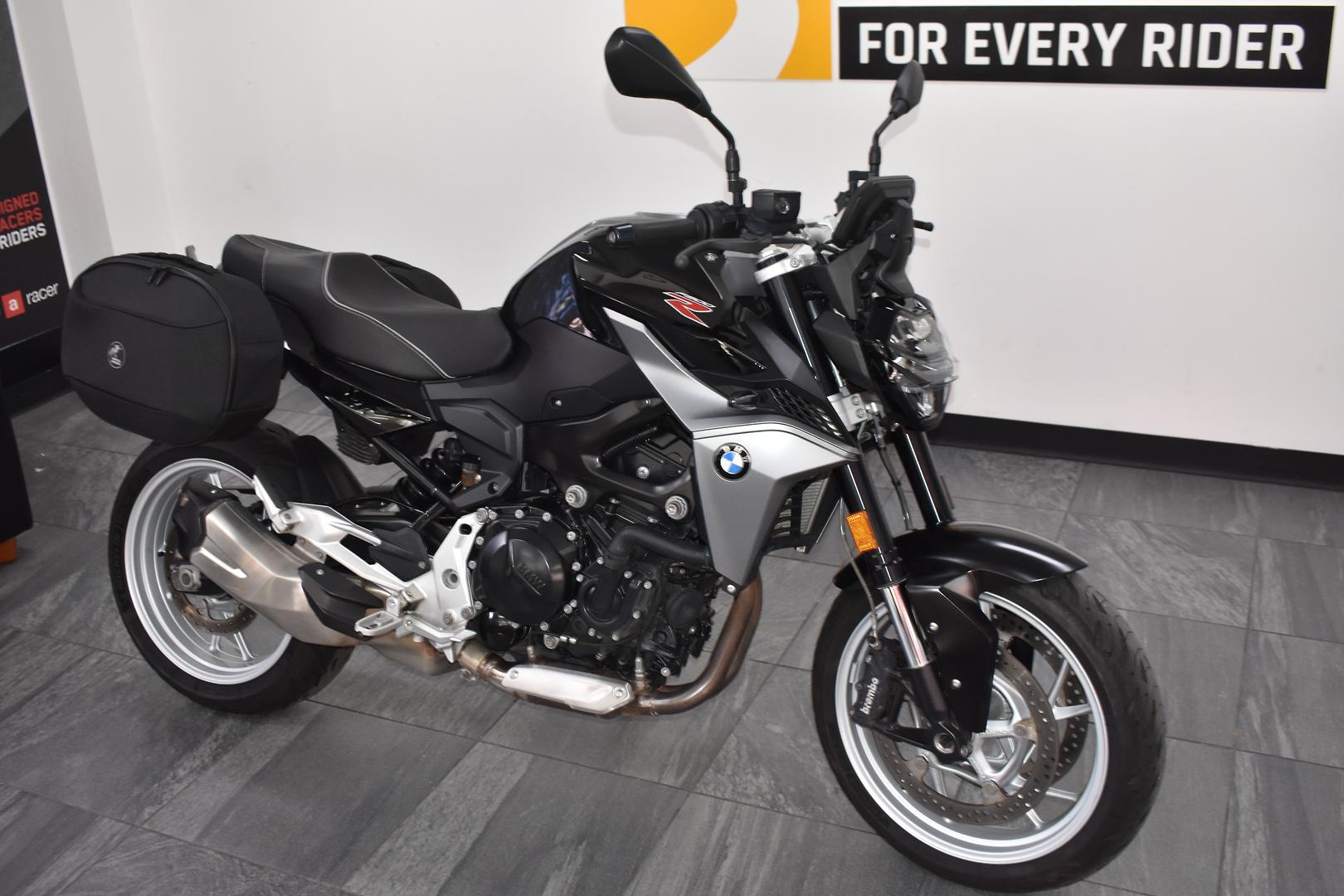 2023 BMW F 900 R ROAD