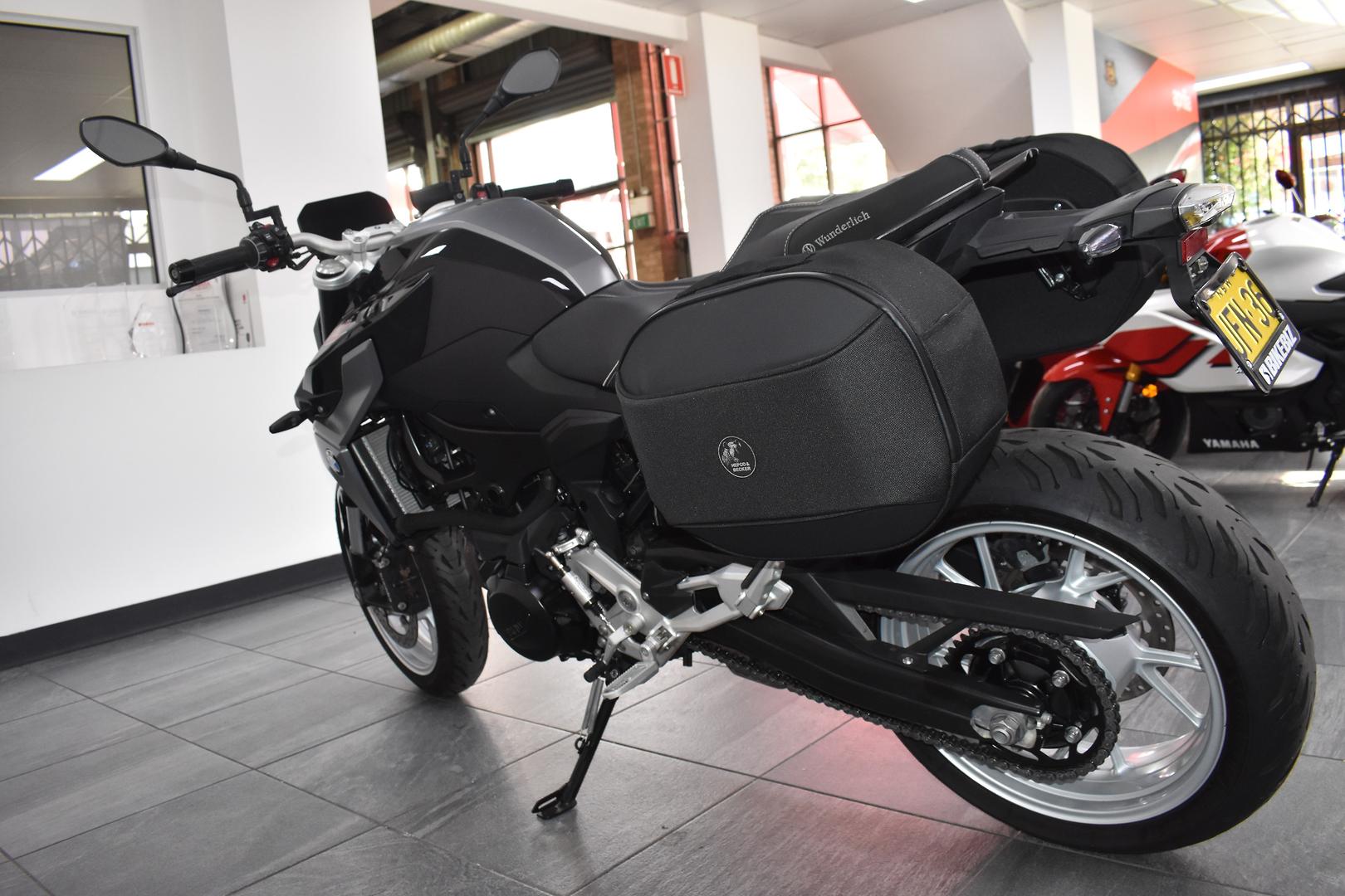 2023 BMW F 900 R ROAD