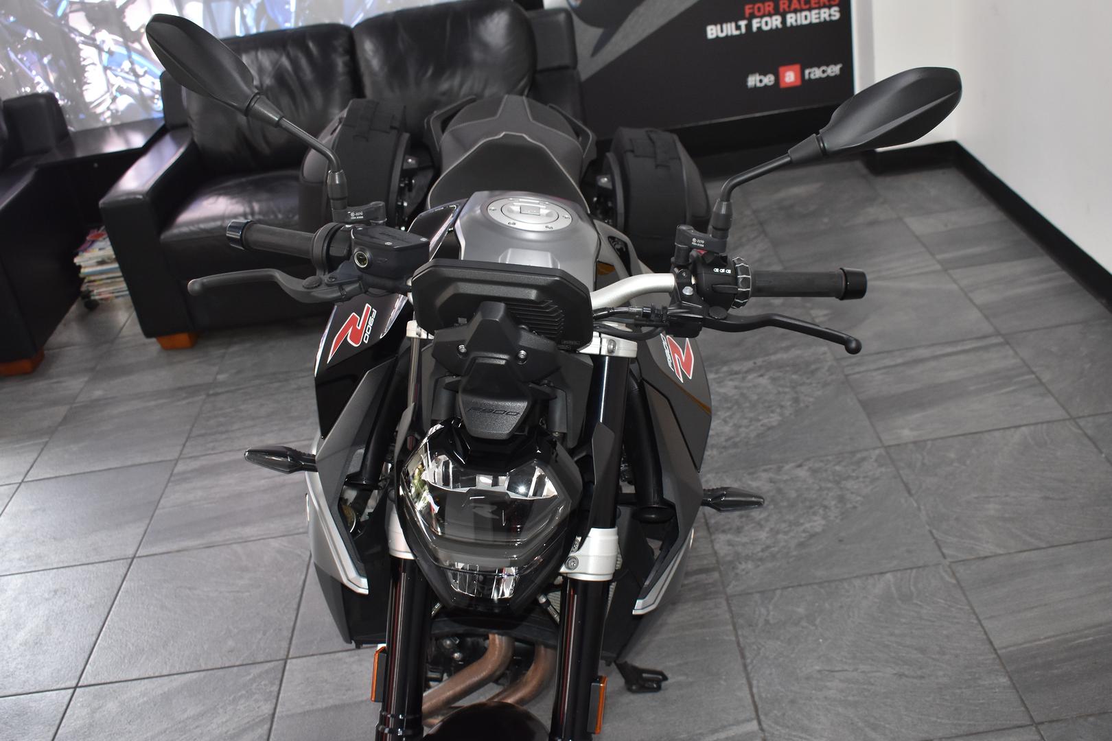 2023 BMW F 900 R ROAD