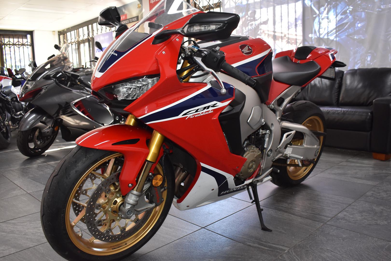 2017 HONDA CBR1000RR (FIREBLADE) SP ABS SPORTS