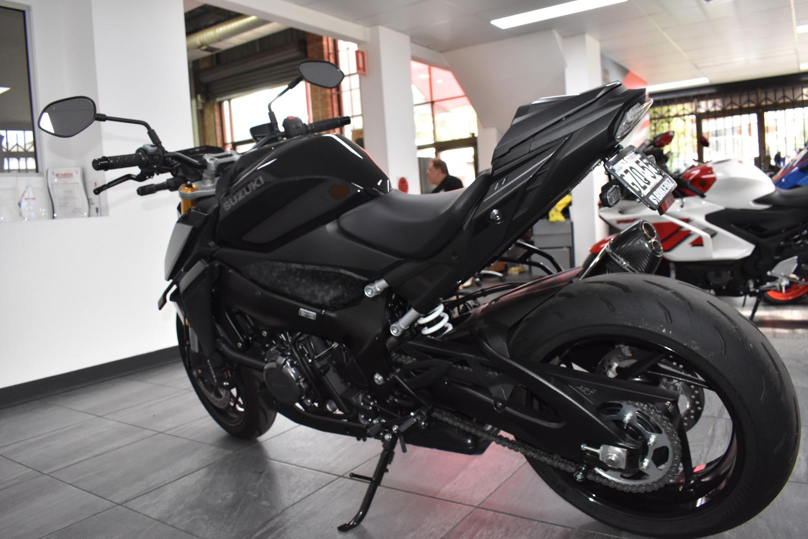 2023 SUZUKI GSX-S1000 ROAD