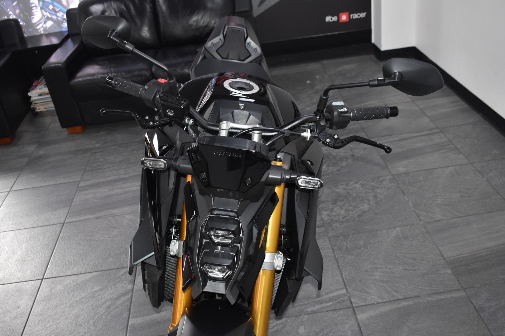 2023 SUZUKI GSX-S1000 ROAD