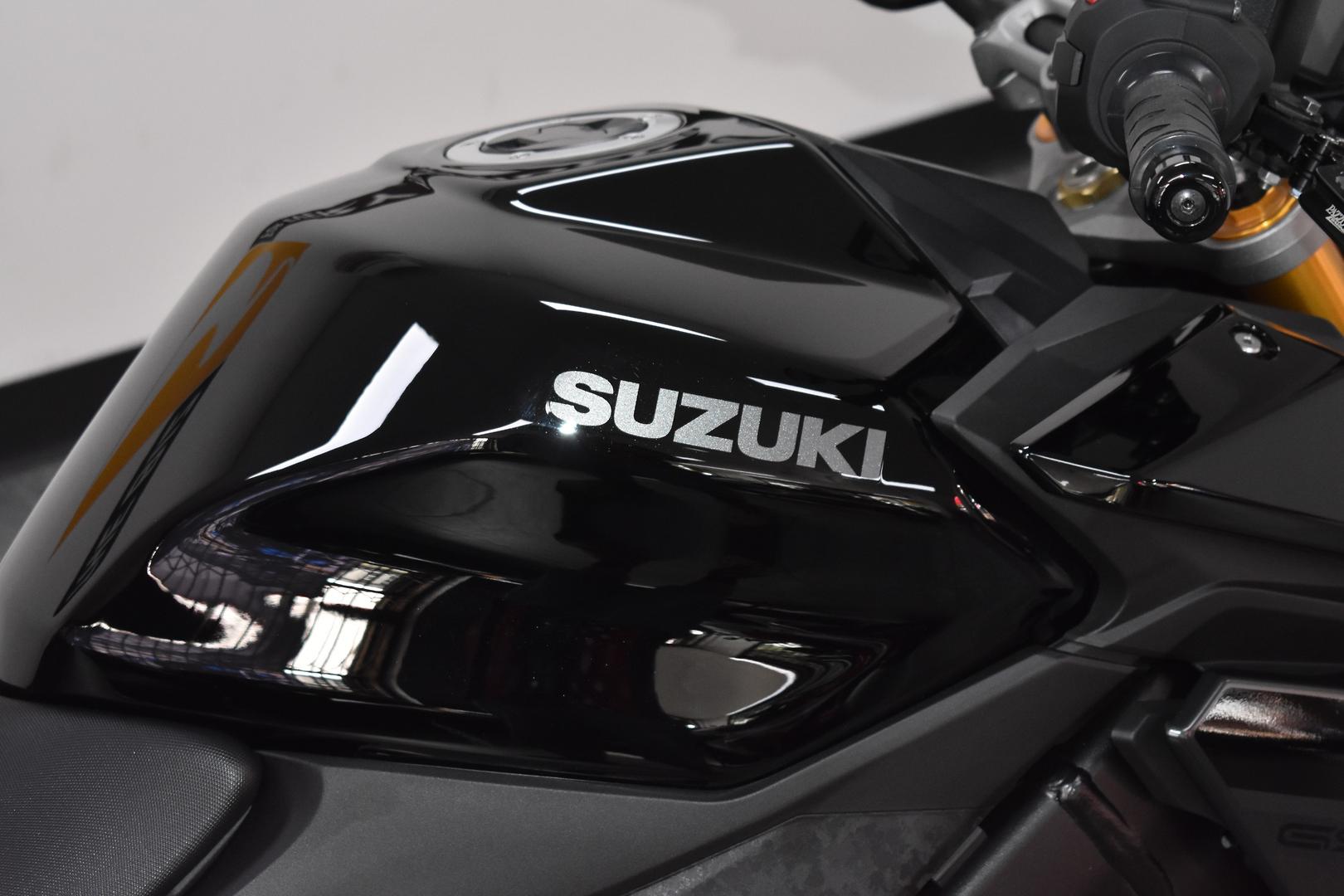 2023 SUZUKI GSX-S1000 ROAD