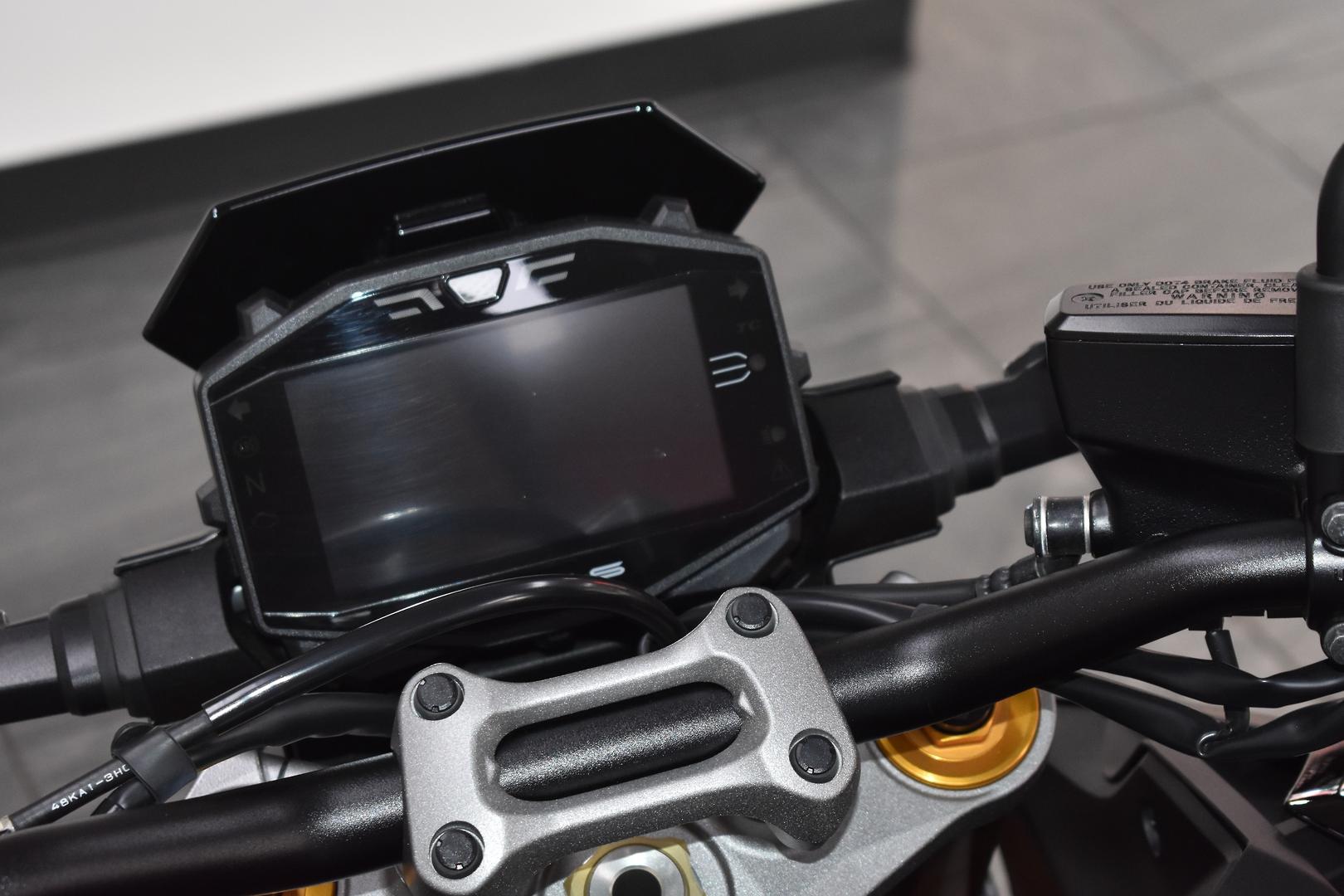 2023 SUZUKI GSX-S1000 ROAD