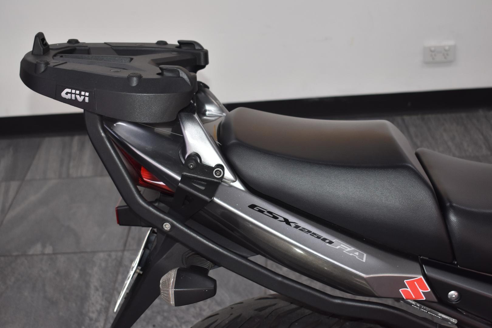 2011 SUZUKI GSX1250FA ROAD