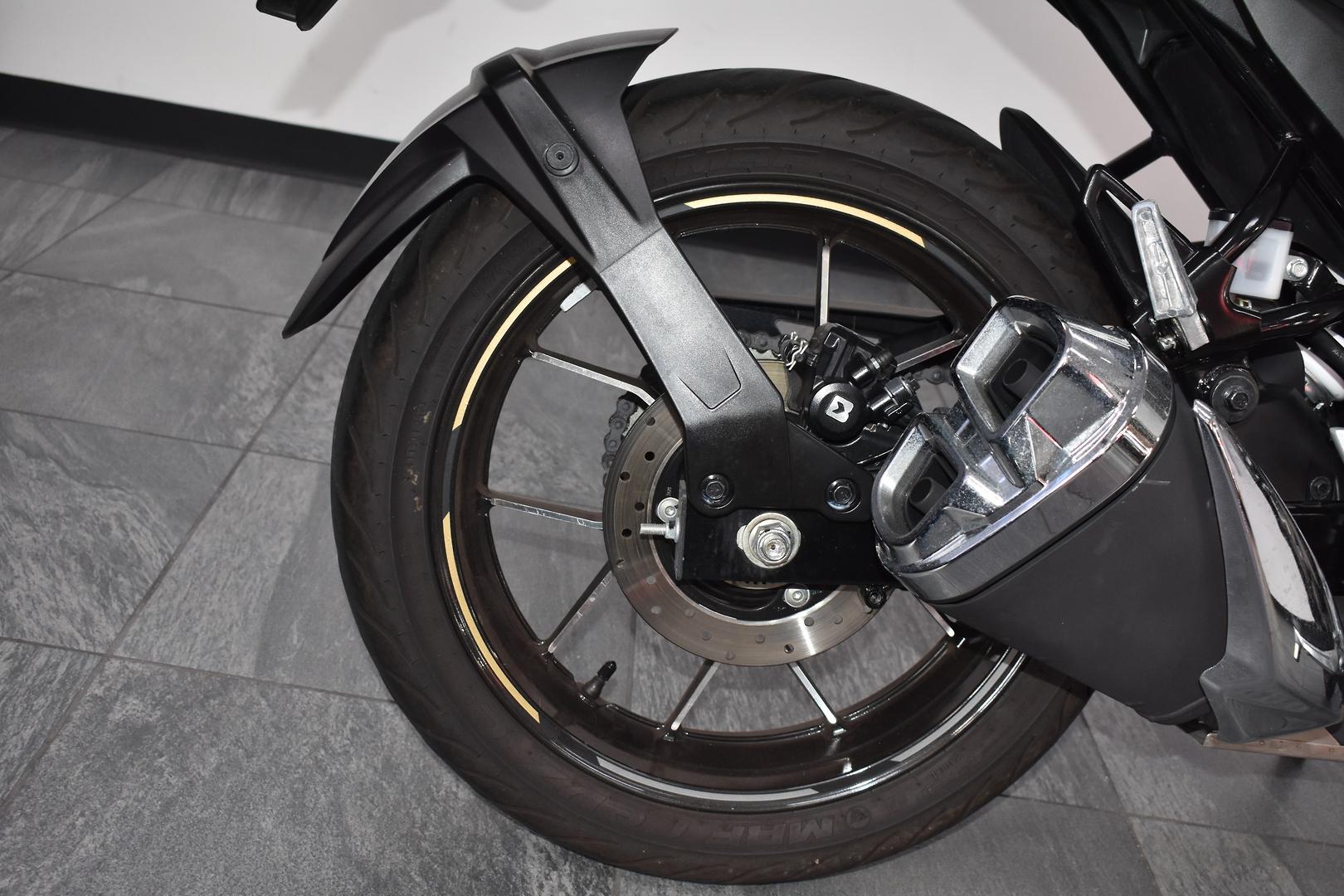 2023 SUZUKI GIXXER ROAD