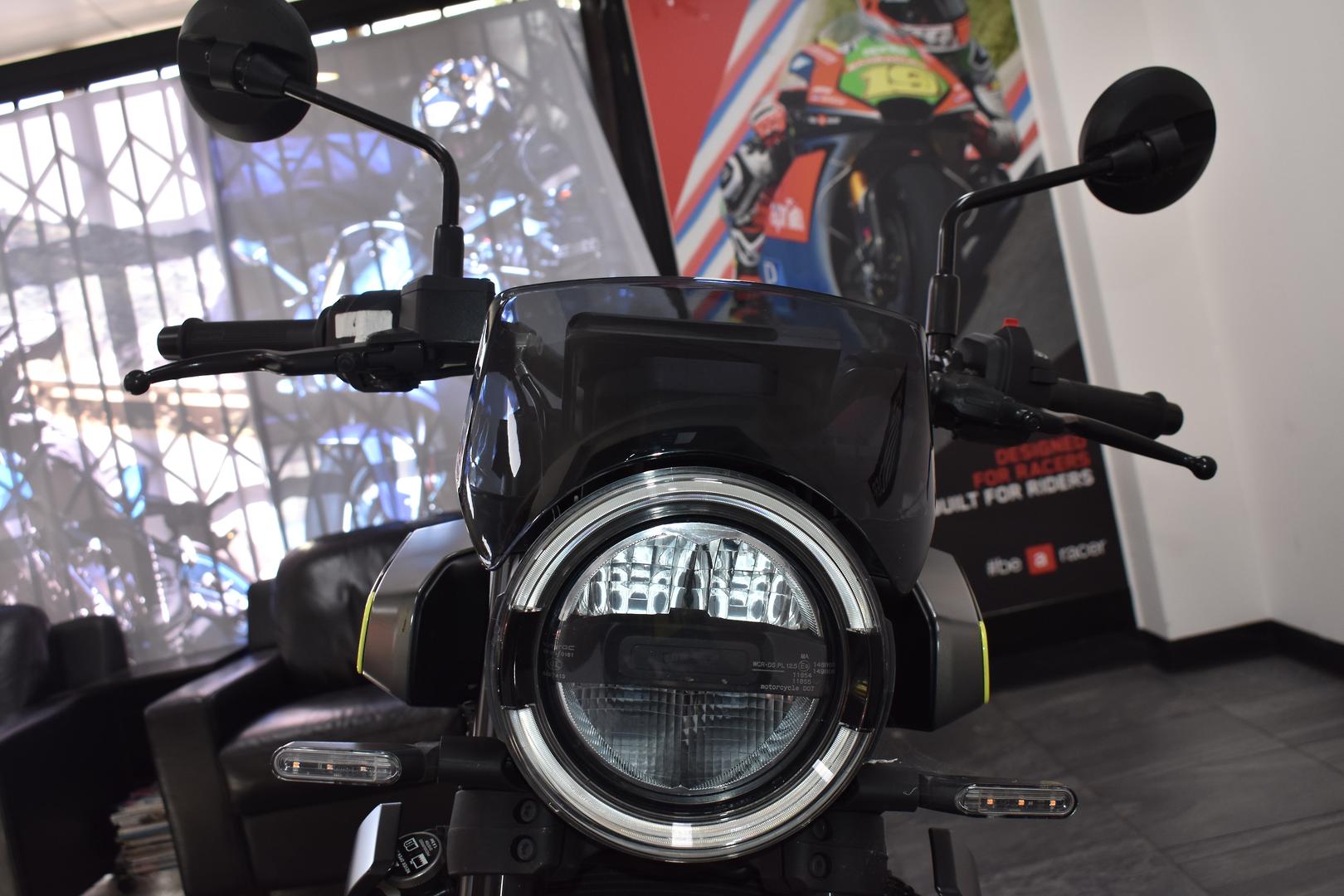 2025 HUSQVARNA SVARTPILEN 401 ROAD