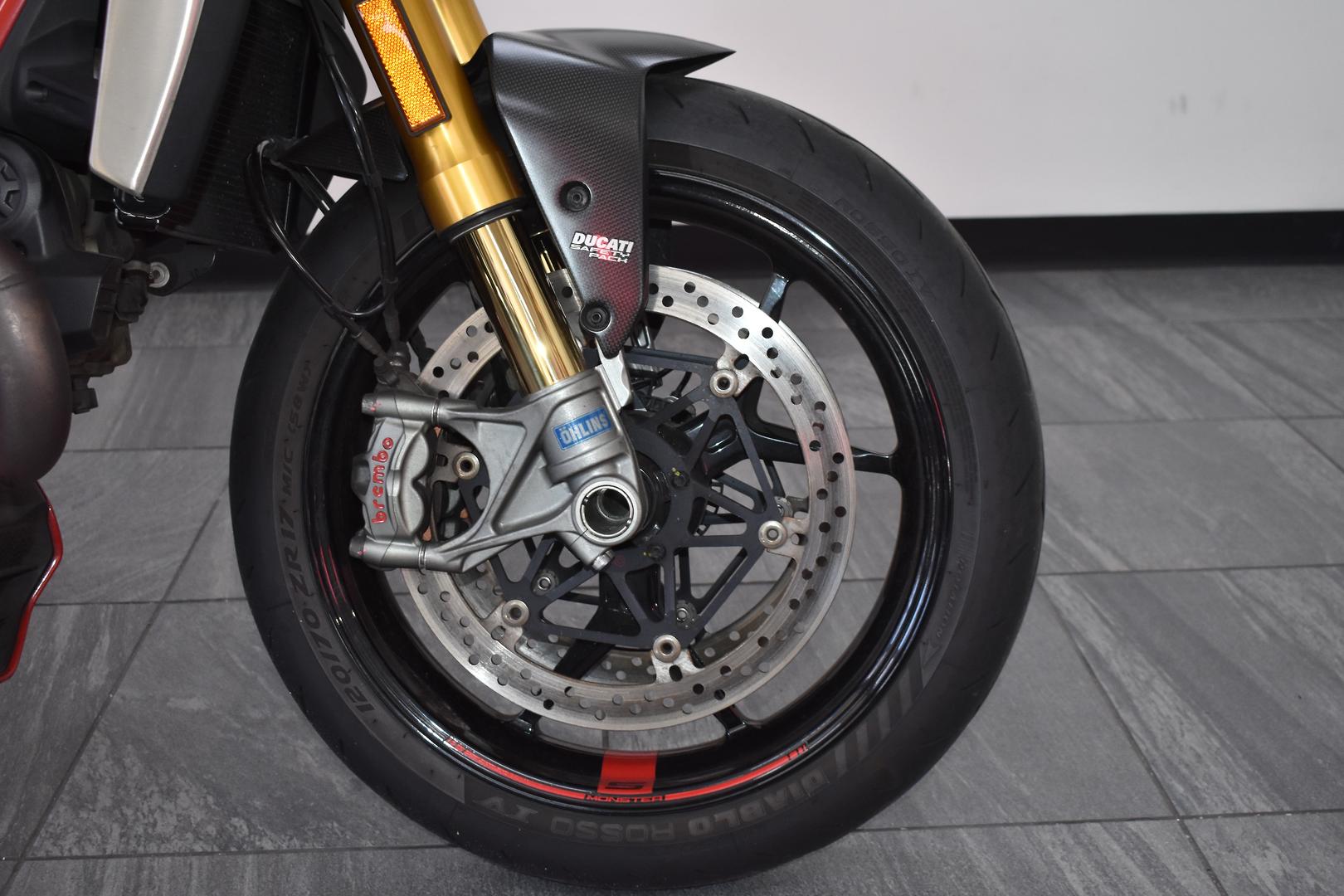 2017 DUCATI MONSTER 1200 S (RED) ROAD