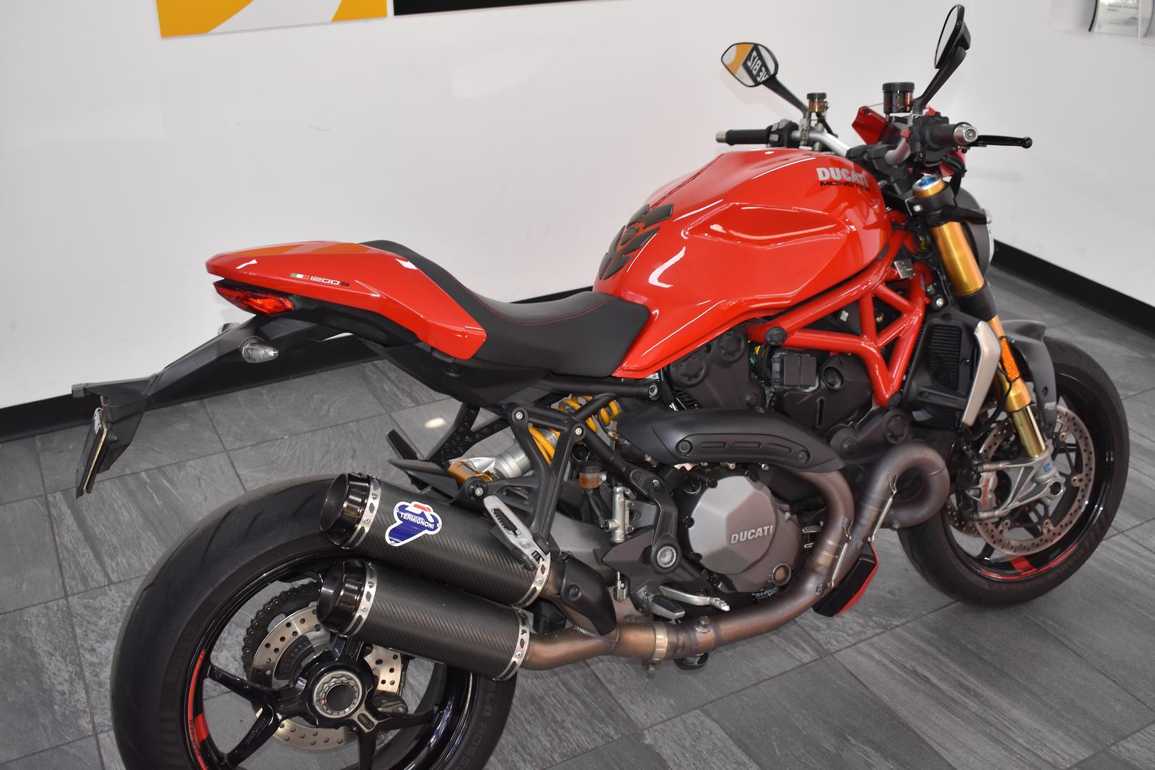 2017 DUCATI MONSTER 1200 S (RED) ROAD