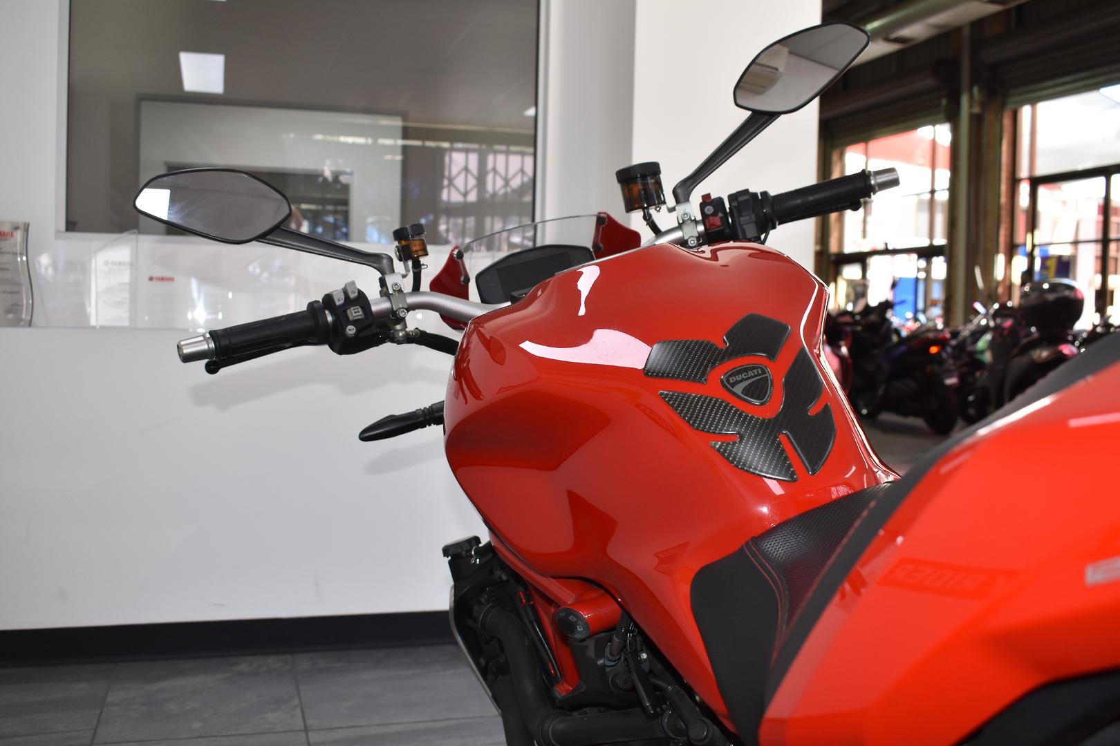 2017 DUCATI MONSTER 1200 S (RED) ROAD