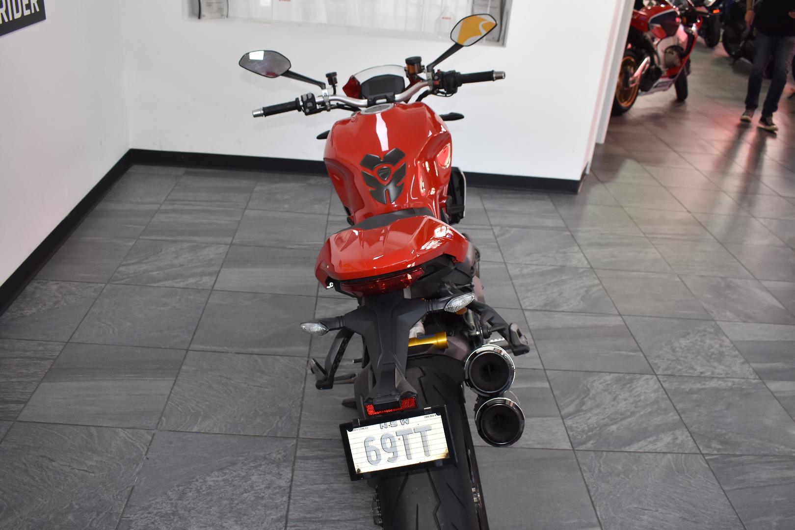2017 DUCATI MONSTER 1200 S (RED) ROAD
