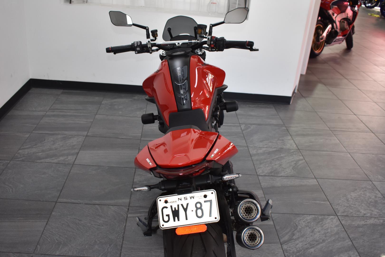 2023 DUCATI MONSTER ROAD