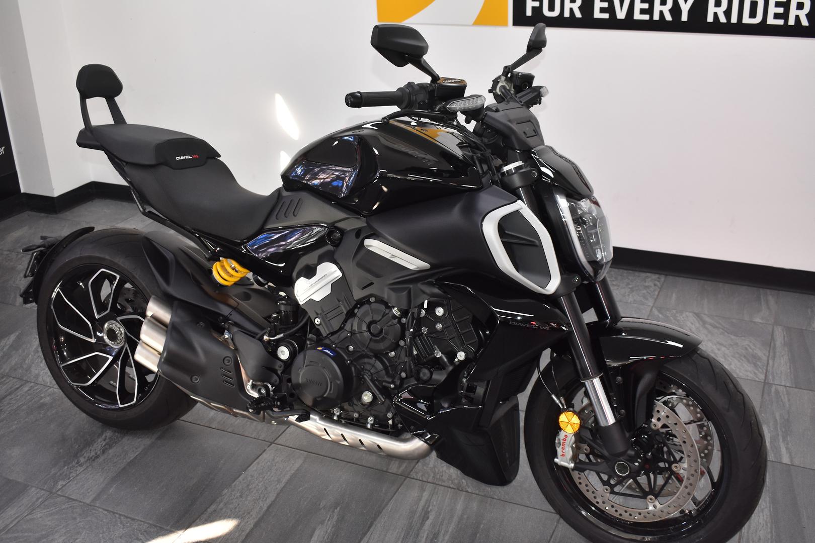 2024 DUCATI DIAVEL V4 CRUISER