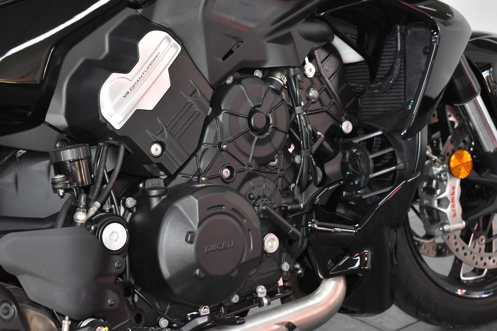 2024 DUCATI DIAVEL V4 CRUISER