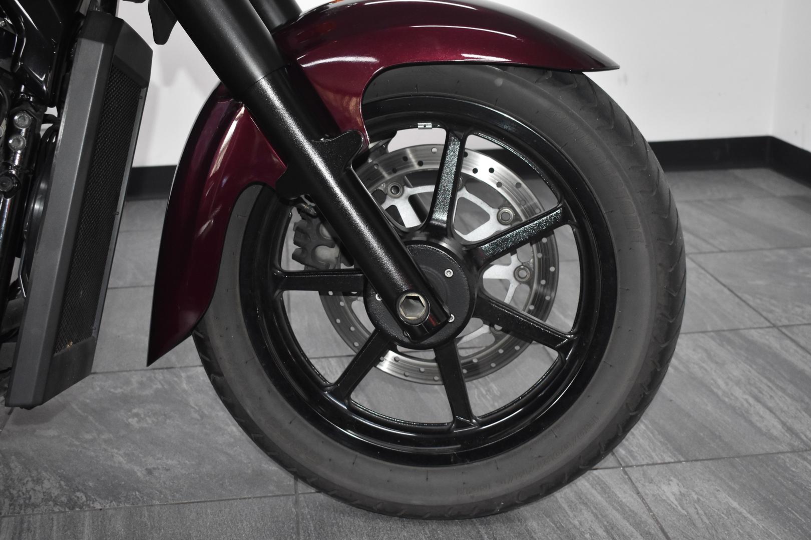 2015 SUZUKI BOULEVARD C90T (VL1500B) CRUISER