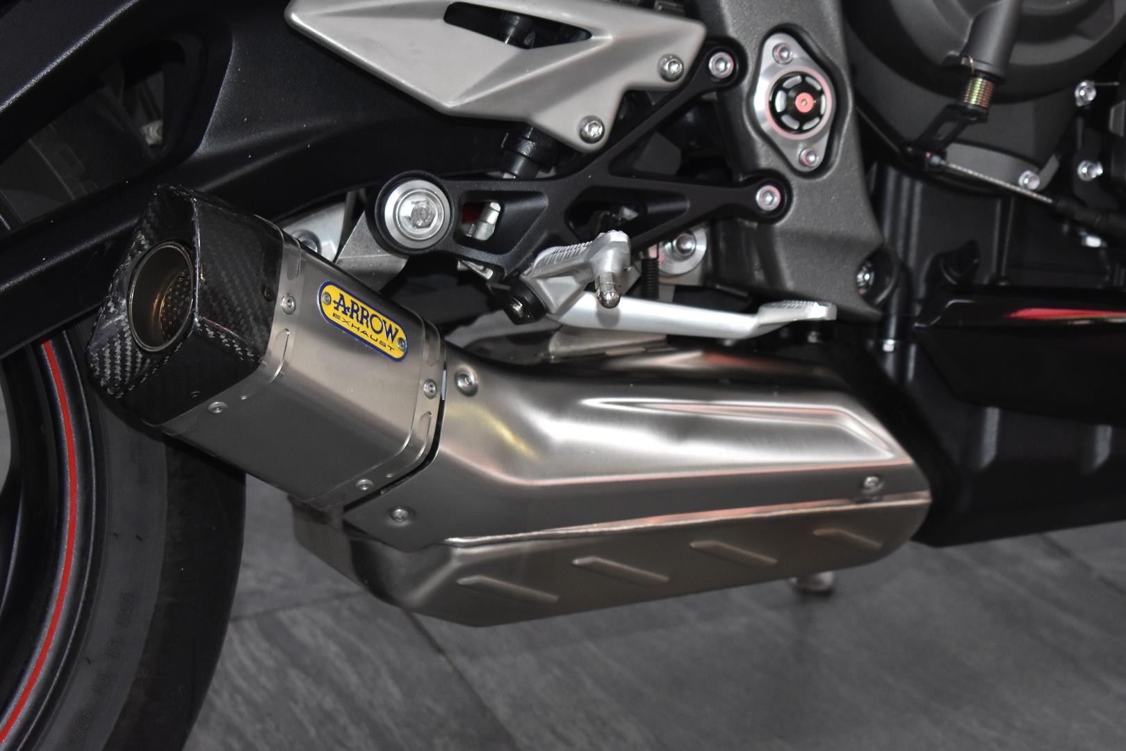 2020 TRIUMPH STREET TRIPLE R ROAD
